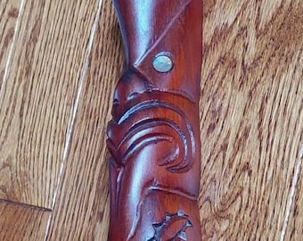 Maschera totem Tiki Maori intagliata a mano da 10,5 pollici in Nuova Zelanda, Tiki di metà secolo, Dio Tiki hawaiano, intaglio del legno Tiki, Tiki
