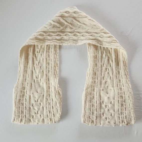 Carraig Donn 100% Merino Wool Cable Knit Scarf Iv… - image 8