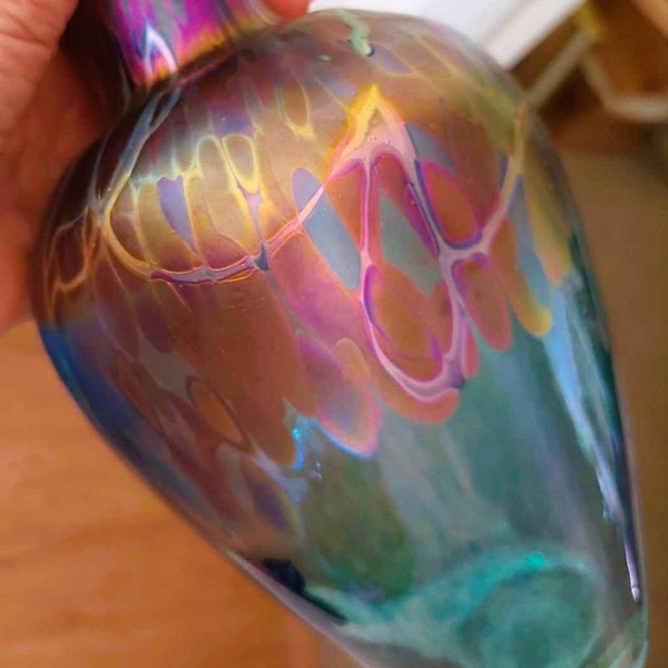 Stunning Robert Held Green and Pink Iridescent Vase, 10.75 inches high