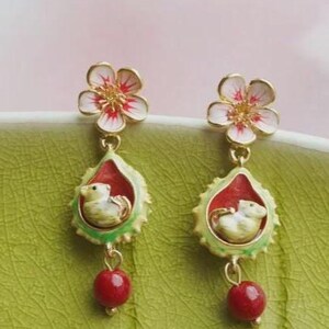 Bill Skinner Sweet Gold Plated MOUSE in Seed Pod Earrings (New)