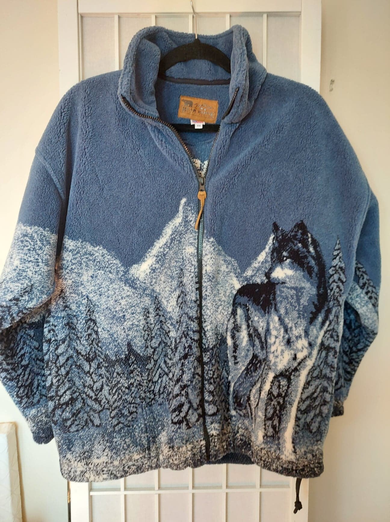 Vintage Fleece WOLF and Tree Design ,fleece Jacket Medium - Etsy Vintage Fleece WOLF and Tree Design ,fleece Jacket Medium - Etsy