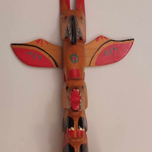 Totem, First Nations Vintage Small Carved Wood Totem Pole, Souvenir Canada