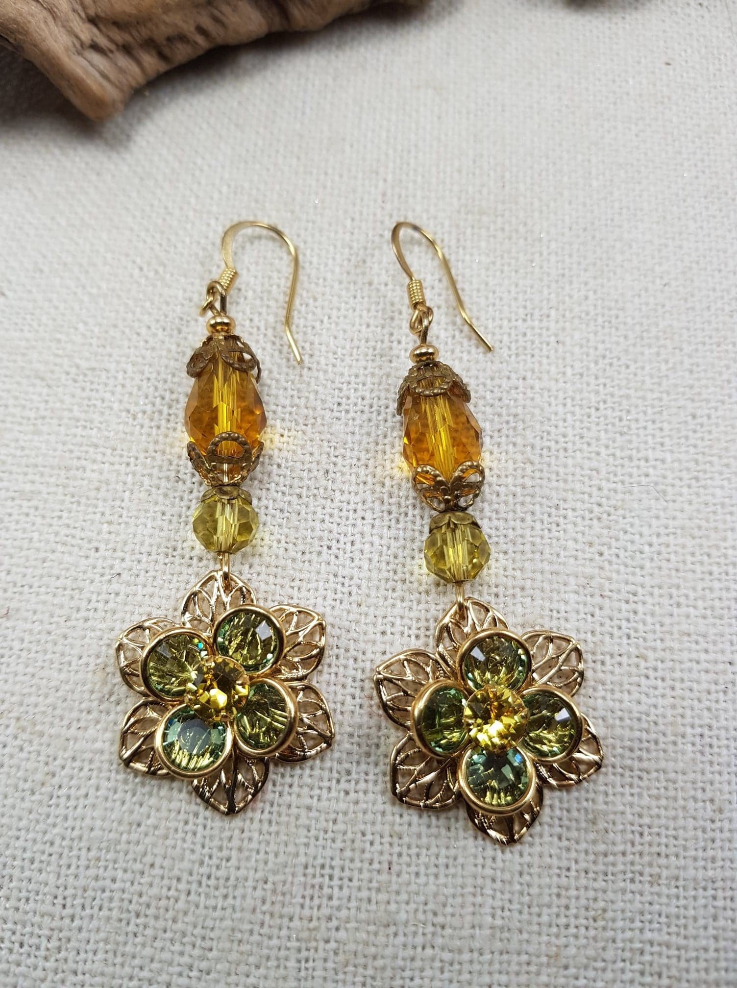 Boucles D'oreilles Pendantes Vintage Vertes Et Translucides - Neuf Avec étiquettes