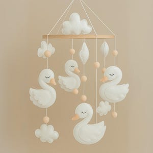 Swan Baby Mobile, Swan Baby Shower, Baby Girl Nursery, Girl Crib Mobile, Mobile Hang, Baby Room Decor, Baby Girl Gift, Felt Baby Mobile