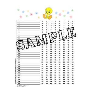 Pode incluir: Uma folha branca com uma grade de números e a palavra "SAMPLE" em letras grandes e pretas. Um pássaro de desenho animado amarelo está no topo, com detalhes florais coloridos. O texto na lateral diz "CREATIVE DESIGN BOARDS ON ETSY".
