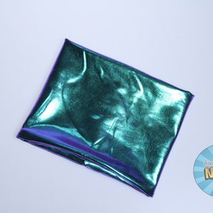 Iridescent Yarn Cake Keeper - Yarn Sock/Yarn Cozy/Cake Cover/Yarn Holder/Yarn Coat