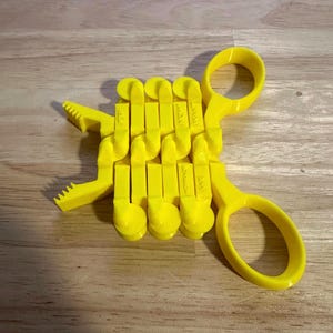 3D Printed Fidget Grabber Toy – Stress Relief & Focus Aid | Ergonomic, Satisfying Hand Toy | Quiet Fidget for Office, Home, or On-the-Go!