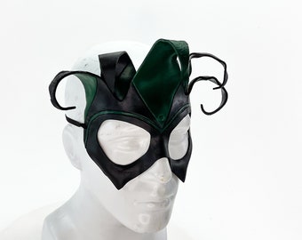 Handmade Genuine Leather Five Point Jester Mask in Green and Black No Bells