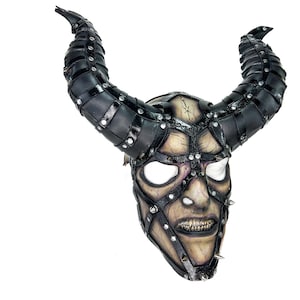 Evil Being - Handmade Genuine Horned Leather Devil / Demon / Satan Horned Mask