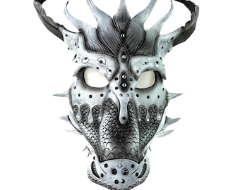 Graue Antiker Drache - Ledermaske mit Swarovski Kristallen