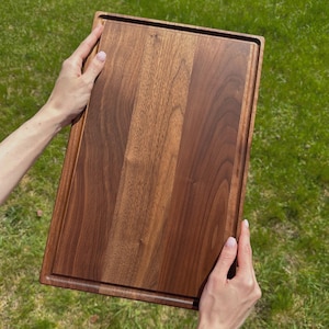 Personalized Walnut Cutting Board, Custom Engraved Wooden Board, Mother’s Day Gift, Engraving Cutting Board, Gift for Mom, Gift for him