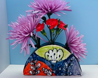 Flower vase, flower brick, multicolored flower brick with prairie flower pattern