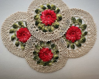 Vintage crochet doilies round with a center flower (a set of 4)