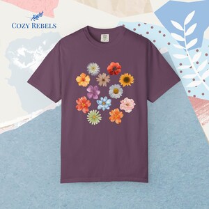 Bloom Boldly Floral T-Shirt - Soft Vintage Tee for Nature Lovers, Everyday Style, Unisex Tee, Garment-Dyed Shirt, Botanical Garden Tee