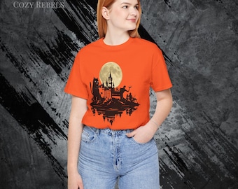 Vampire Cat Halloween Tee, Spooky Graphic Shirt, Halloween T-Shirt for Mischief Seekers, Halloween Lover Shirt, Unisex Halloween Tee