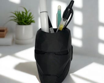 Iron Man Pencil Holder Helmet – Marvel Desk Decor, Superhero Fan Gift, Avengers Office Organizer