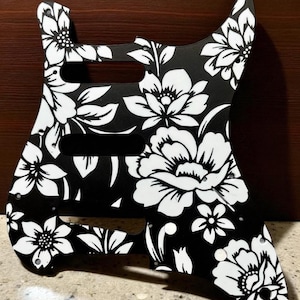 Custom 3D Printed Stratocaster Pickguard - US/MIM H/SSS 11 Hole, Floral, Personalized Colors