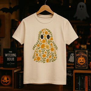 Floral Ghost Shirt for Women Cute Fall Halloween T Shirt Spooky Season Tee for Pumpkin Patch Moms Witches and Autumn Aesthetic Fans