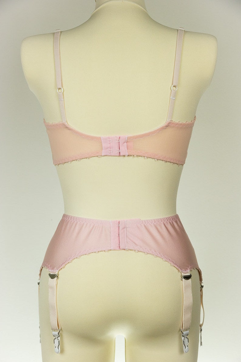 Pink GRETA Garter Belt Retro 6 Strap Suspender Belt Size ...