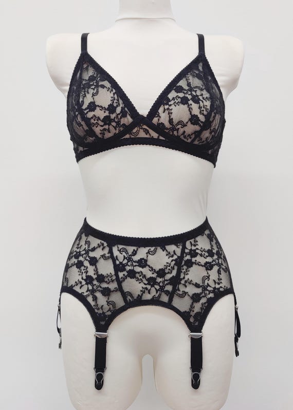 Black Lace CLAIRE 6 Strap Garter Belt