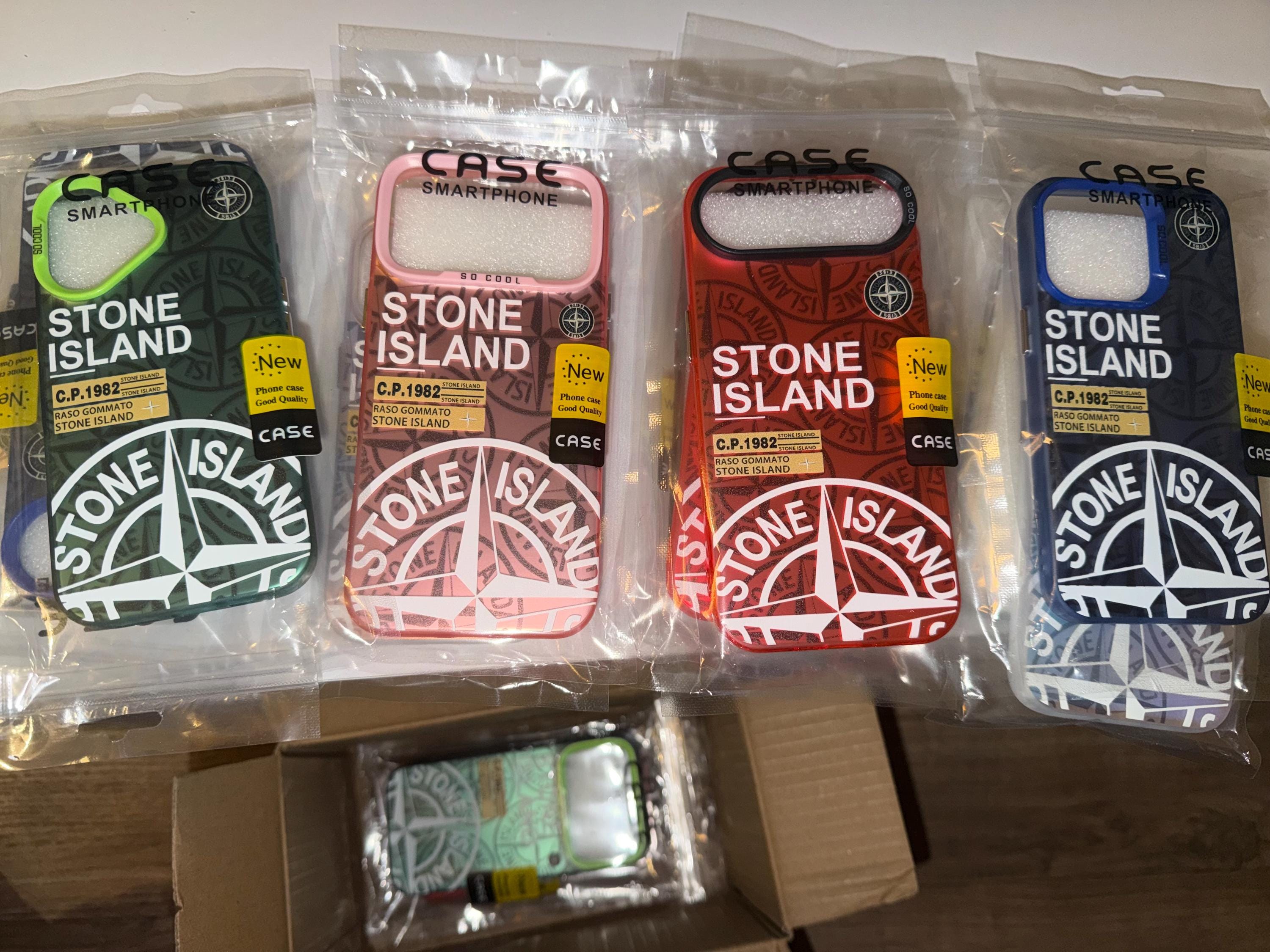 Coque iPhone 14 stone island bleu - Accessoires téléphone & Objets connectés