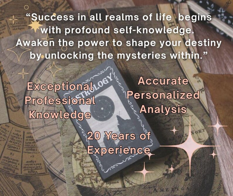 Puede incluir: Un libro negro con las palabras "Astrolog&iacute;a" y "Conocimiento Profesional Excepcional" en la portada. El libro est&aacute; abierto en una p&aacute;gina con una ilustraci&oacute;n en blanco y negro de un mapa celeste. El libro est&aacute; sobre un mapa vintage con una cita sobre el &eacute;xito y el autoconocimiento. La cita dice: "El &eacute;xito en todos los &aacute;mbitos de la vida comienza con un profundo autoconocimiento. Despierta el poder de moldear tu destino desbloqueando los misterios que hay dentro."