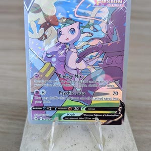 mew V - holográfico - Proxy - Inglês.
