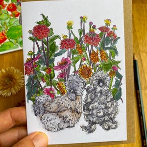 Tarjeta de felicitación de gallinas sedosas y dalias, tarjeta de felicitación con temática de pollo, tarjeta de felicitación de gallina