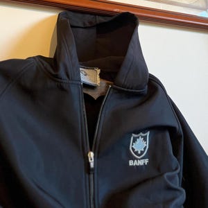 Unisex - ""Banff" Canada Lässiger Shell Style ""Upcycled" Jacke (Damengröße 8)"