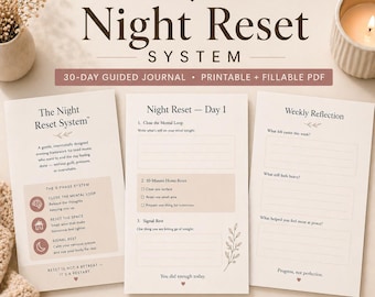 Pode incluir: O "Night Reset System" é um diário guiado de 30 dias para terminar o dia. A imagem mostra três páginas abertas com sugestões de reflexão, uma vela e um vaso com flores secas. O texto inclui "Printable + Fillable PDF".