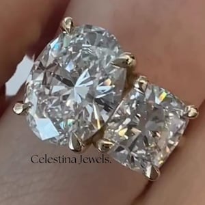 5CTW Oval and Cushion Cut Colorless Moissanite Toi Et Moi Engagement Ring, Classic Oval and Cushion Cut (You & Me) Toi Et Moi Promise Ring.