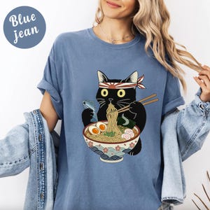 Funny Black Cat Ramen Comfort Colors® shirt, Cat Eating Ramen Graphic Tee, Cute Cat Food Tee, Ramen Lover Gift, Anime Cat Shirt bild 3