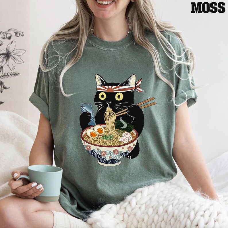 Funny Black Cat Ramen Comfort Colors® shirt, Cat Eating Ramen Graphic Tee, Cute Cat Food Tee, Ramen Lover Gift, Anime Cat Shirt bild 11