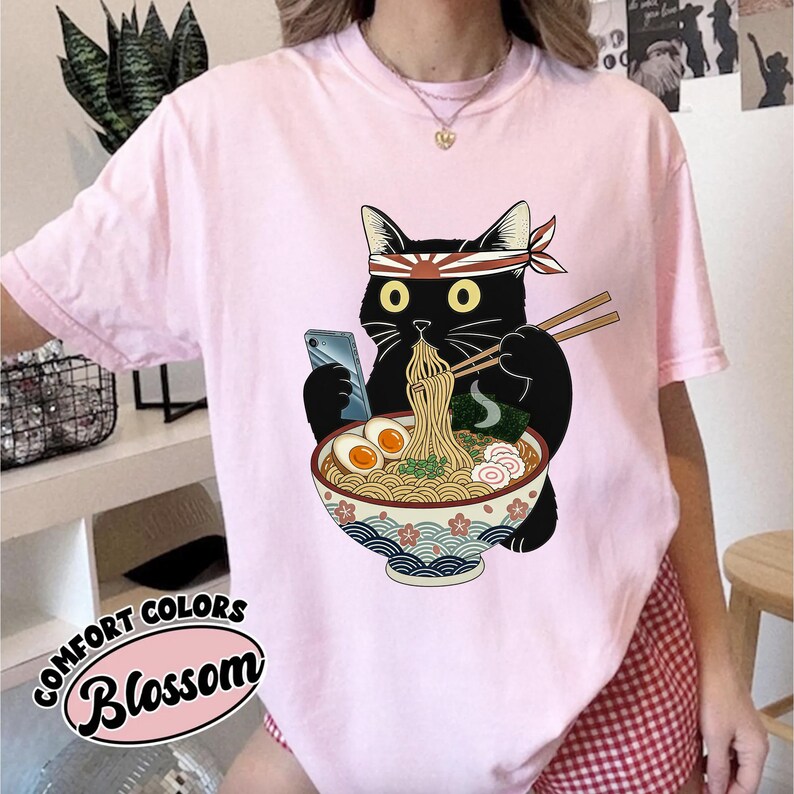 Funny Black Cat Ramen Comfort Colors® shirt, Cat Eating Ramen Graphic Tee, Cute Cat Food Tee, Ramen Lover Gift, Anime Cat Shirt bild 13