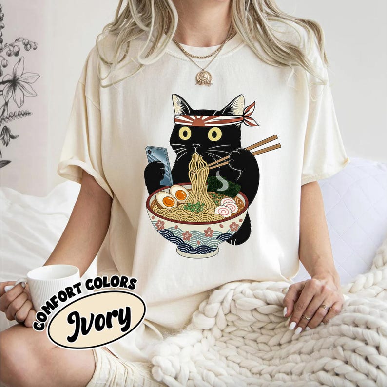 Funny Black Cat Ramen Comfort Colors® shirt, Cat Eating Ramen Graphic Tee, Cute Cat Food Tee, Ramen Lover Gift, Anime Cat Shirt bild 5