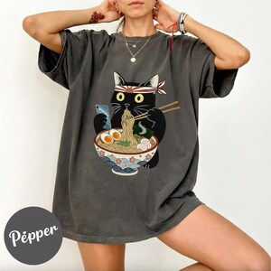 Funny Black Cat Ramen Comfort Colors® shirt, Cat Eating Ramen Graphic Tee, Cute Cat Food Tee, Ramen Lover Gift, Anime Cat Shirt bild 10