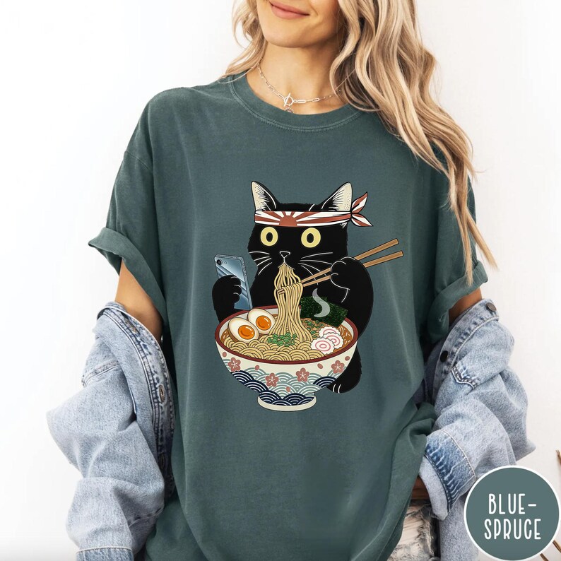 Funny Black Cat Ramen Comfort Colors® shirt, Cat Eating Ramen Graphic Tee, Cute Cat Food Tee, Ramen Lover Gift, Anime Cat Shirt bild 7