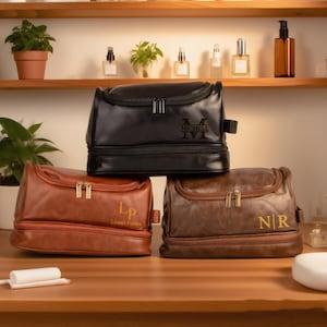 Personalized Men&#39;s Leather Toiletry Bag, Custom Engraved Dopp Kits, Travel Toiletry Bag, Leather Accessory,Groomsmen Gift,Father&#39;s Day Gift