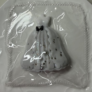 Monster Ball Dress Taba Squishy – Designer samlarleksak med långsam uppgång