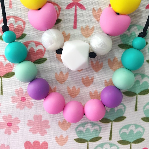 Silicona de color rosa, púrpura, menta y Teal collar - granos libres de BPA en cordón de seda - dentición o ansiedad