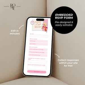 Puede incluir: Una pantalla de smartphone que muestra un formulario RSVP digital con el texto PLEASE RSVP BELOW, un gr&aacute;fico floral, campos para nombre, asistencia, transporte, requisitos diet&eacute;ticos y un bot&oacute;n Submit RSVP.