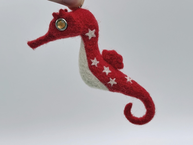 Needle felted wool ornament - Seahorse - Thumbnail 4