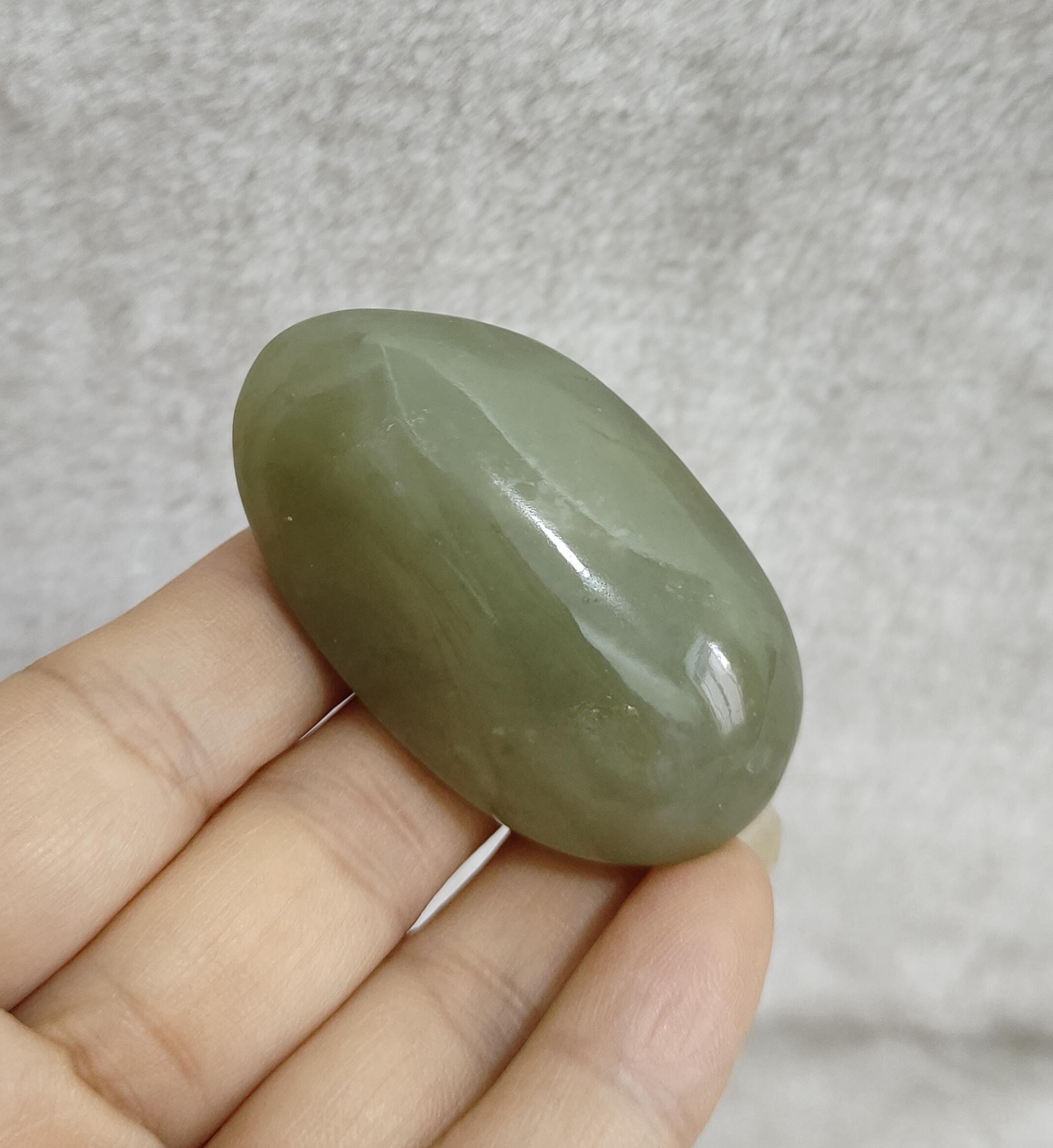 天然研磨青磁翡翠/ネフライト鉱物標本、水晶、宝石商の材料 - Etsy 日本