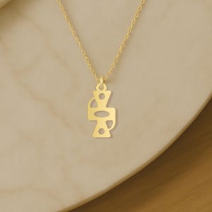 Adinkra Totem Pendant – African Heritage Symbol Necklace – Wisdom & Identity Charm – Tribal Cultural Jewelry – Unisex Ancestral Amulet