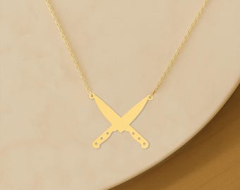 Crossed Knives Pendant – Culinary Chef Jewelry – Minimal Stainless Charm – Chef Knife Charm – Kitchen Inspired Pendant – Cooking Jewelry