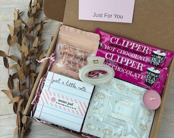 Pink Birthday Pamper Hamper Damen | Umarmung in einer Box | Geschenkbox zum Geburtstag | Badesalz Geschenkbox | New Mum Gifting Box mit kostenloser Lieferung