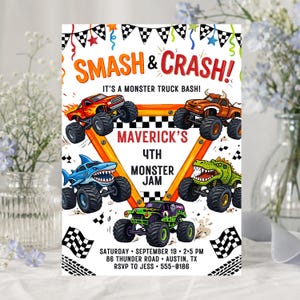以下が含まれることがあります： SMASH & CRASH! IT'S A MONSTER TRUCK BASH! MAVERICK'S 4TH MONSTER JAMと書かれた長方形の招待状。4台のモンスタートラック、チェッカーフラッグが描かれ、9月19日土曜日午後2時から5時までのイベント詳細が記載されています。