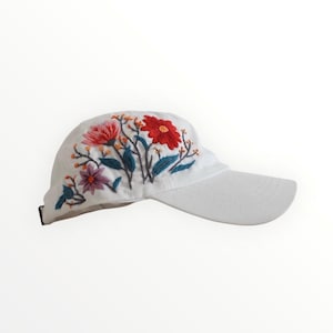 Hand Bestickt Floral Cap: Baseball Hut aus gewaschener Baumwolle