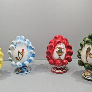 Handbeschilderde Italiaanse keramische dennenappels Siciliaans aardewerk Woondecoratie Traditioneel geluksornament van Pigna uit Italië Napolitaanse kaarten Zaden Cadeaus