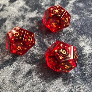 Handmade Garnet Astrology Dice Set: Engraved Divination Dice